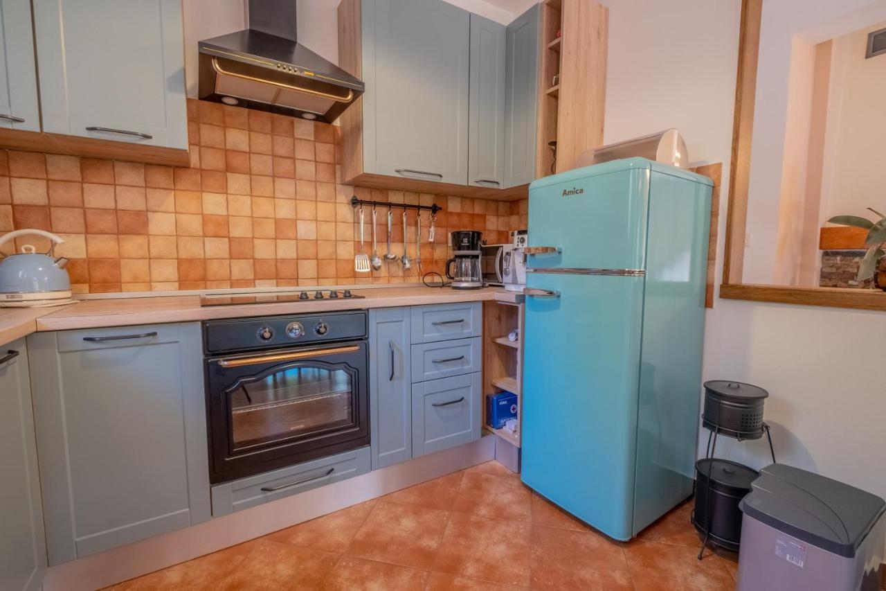Amazing 4 Bedroom Villa With Swimming Pool And Wifi, Family Frendly Tribalj  Exteriér fotografie