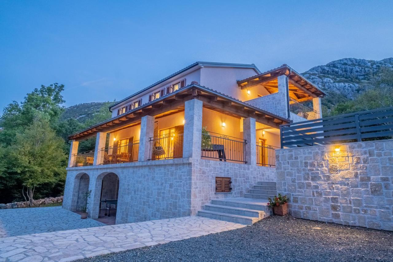 Amazing 4 Bedroom Villa With Swimming Pool And Wifi, Family Frendly Tribalj  Exteriér fotografie