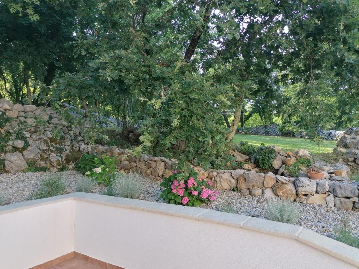 Amazing 4 Bedroom Villa With Swimming Pool And Wifi, Family Frendly Tribalj  Exteriér fotografie